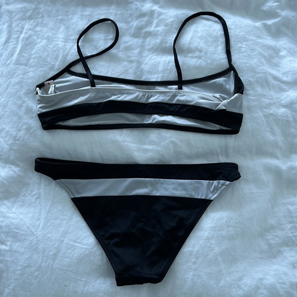 Solid & Stiped Bikini - image 2